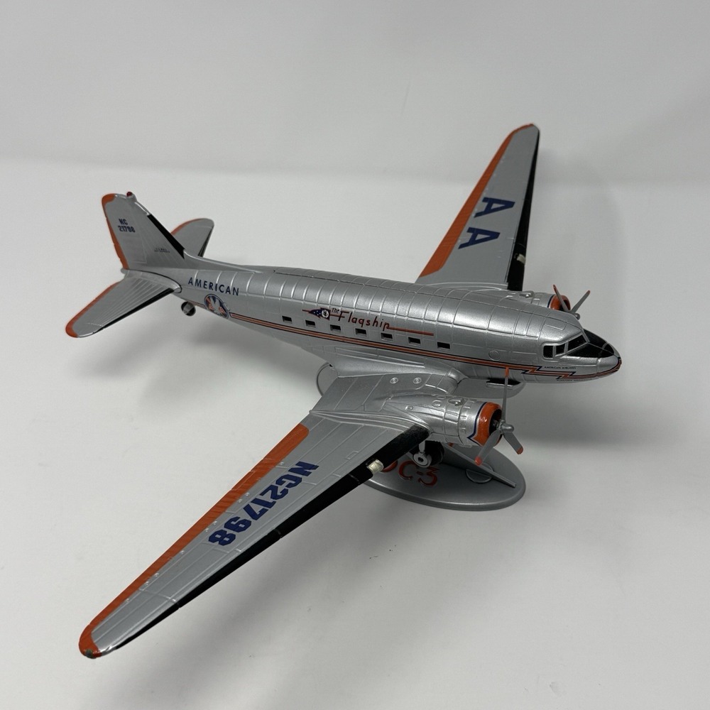 American Airlines Ertl Collectibles Prestige Series Douglas DC-3 Die-Cast Metal